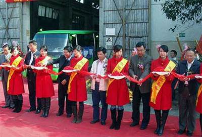 桂林V2系列新型客车下线